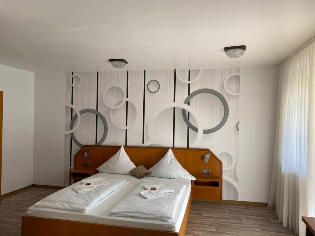 Hotel Krone Riesling Trittenheim Eksteriør bilde